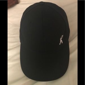 4 x $20 🆑 items-Black cap NWOT